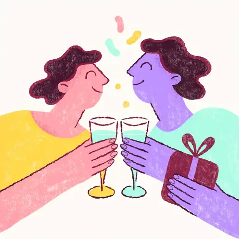 Deux amis trinquent sous des confettis, l'un tenant un cadeau.